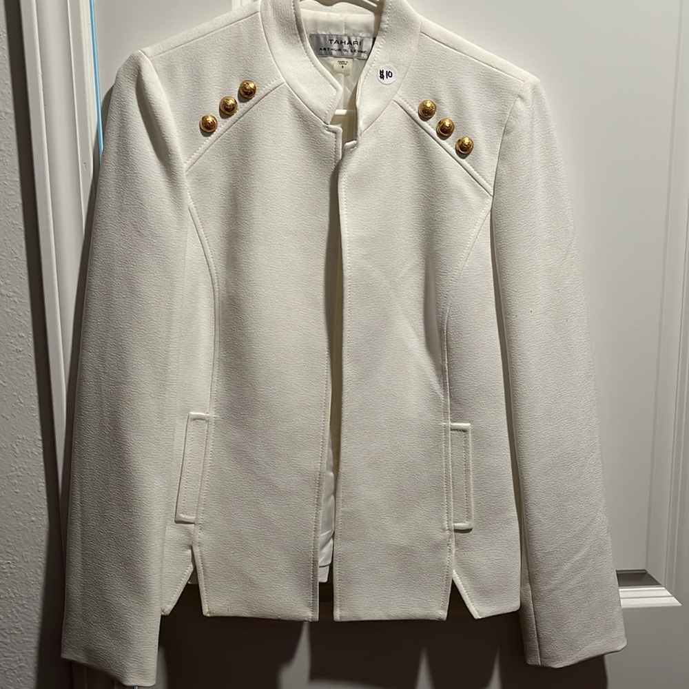 Jackets - Picture 5 of 6